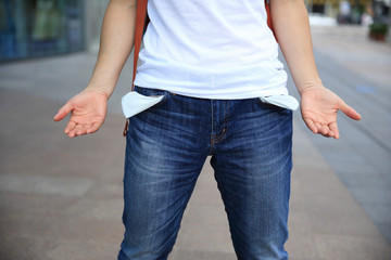 people showing has no money by turning out the pocket