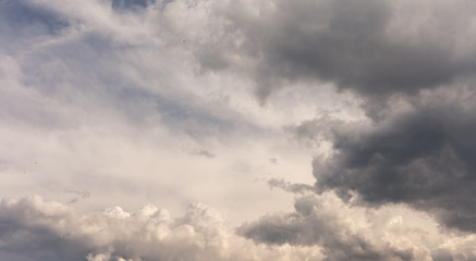Obraz premium Background of storm clouds before a thunder-storm