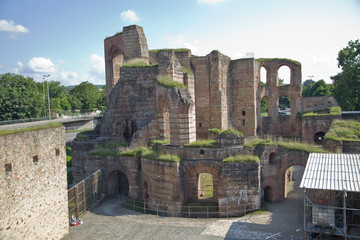Fototapeta na wymiar Roman Bath Ruins; Trier Germany