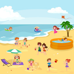 Obraz na płótnie Canvas Summer children. Kids playing in the sand on beach