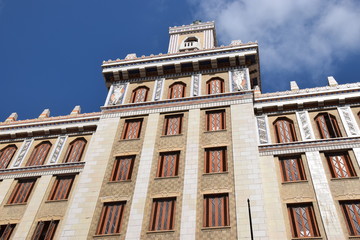 Jugendstilhochhaus in Havanna