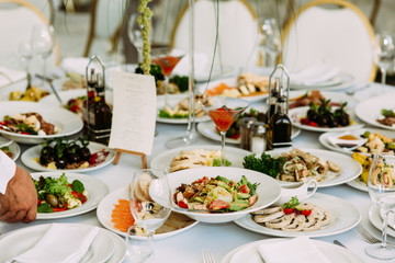 Meals for gourmets on the wedding table
