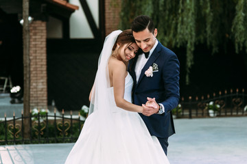 Lovely first dance of the married couple