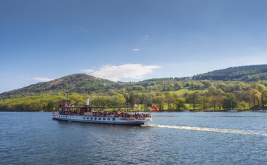 Lake Windermere, Cumbria, UK. May 9th 2016. The Tern passenger steamer setting off from Lakeside...