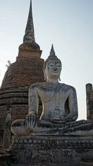Fototapeta premium buddha statue in skuhothai