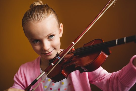Girl playing the violin