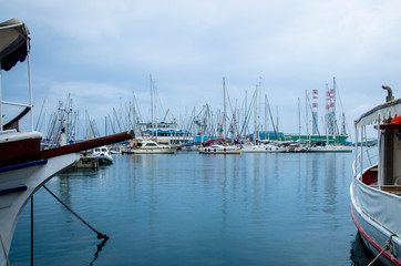 Fototapeta na wymiar sailboats in the harbour