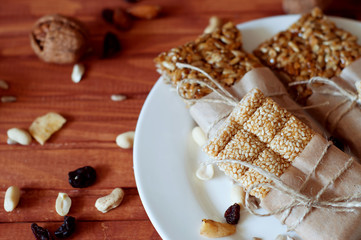 Obraz na płótnie Canvas Granola bars made of sesame seeds, peanuts, cashew nuts.