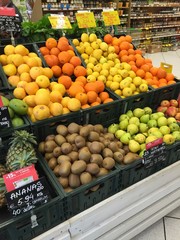 frutta e verdura ortaggi cibo negozio fruttivendolo