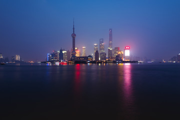 Fototapeta na wymiar Shanghai skyline at night. Night view of Lujiazui business district in Shanghai, China.