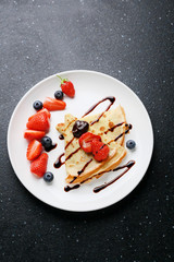 crepes with fresh berries