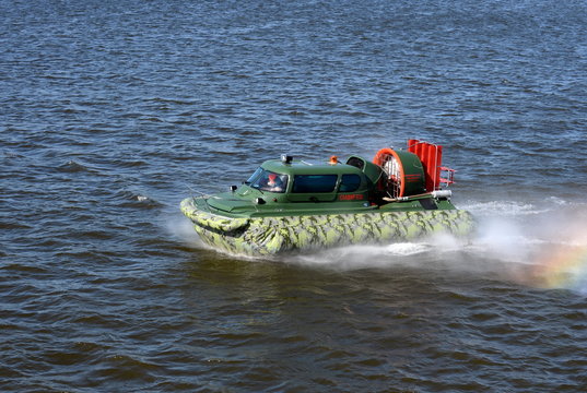 Amphibious boat "Slavir 636"