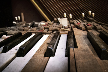 Old broken piano