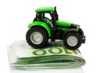 Traktor auf Euro-Banknoten © Gina Sanders