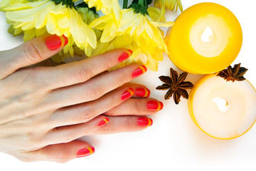Obraz na płótnie Canvas pink and yellow striped nail art manicure