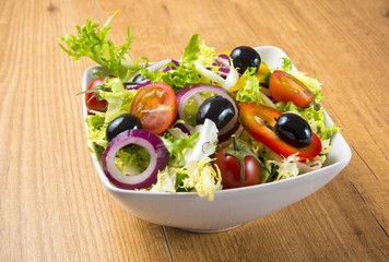 Bol de ensalada casera