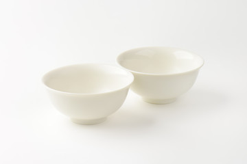 two white bowls