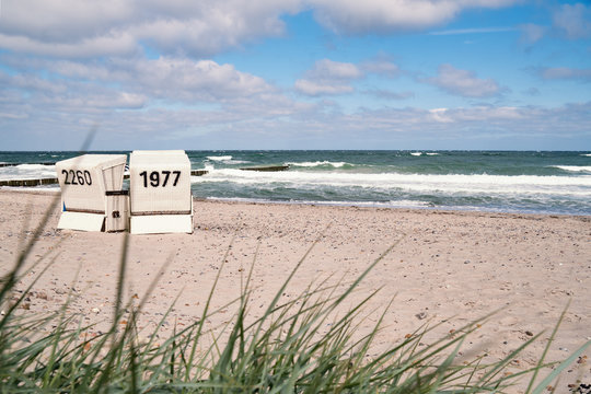Strand mit Strandk&ouml;rben