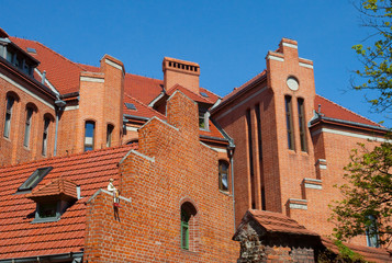Figurki mieszczan, rzeźba ceramiczna w Toruniu, Polska,   Old Town of Thorn, Poland   © 123108 Aneta