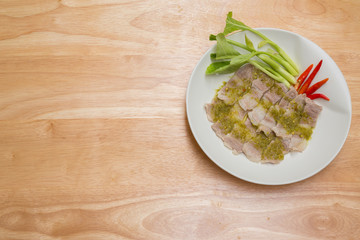 steamed pork with chilli sauce
