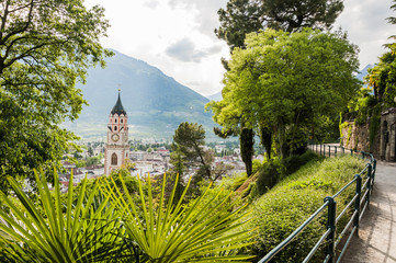 Meran, Altstadt, Stadt, St. Nikolaus Kirche, Pfarrkirche, Tappeinerweg, Spazierweg, Frühling,...