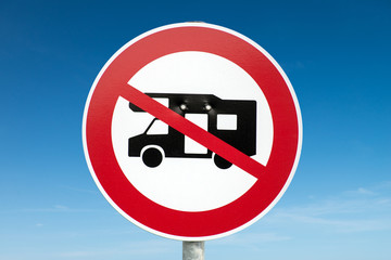Verkehrszeichen Campen verboten