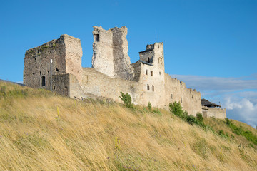 Fototapeta na wymiar The ruins of the castle of the Livonian order august afternoon in Rakvere. Estonia