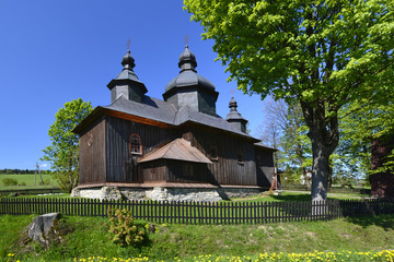 Drewniana cerkiew w Krzywej, Beskid Niski, Polska