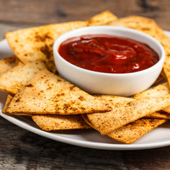 hausgemachte Tortilla-Chips - homemade tortilla chips