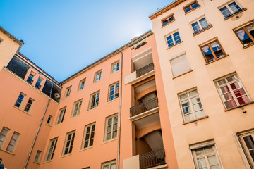 Fototapeta premium Immeubles de la Croix-Rousse à Lyon