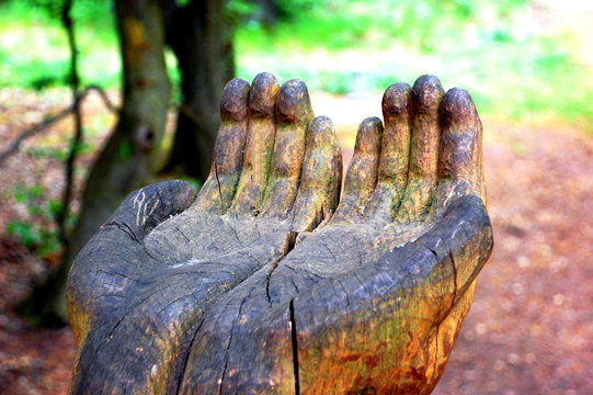 Geöffnete Hände, Holz Skulptur