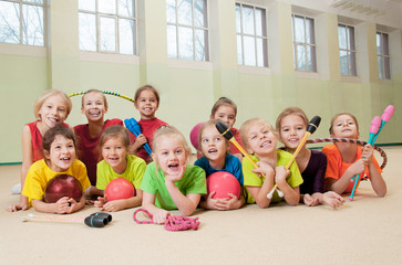 Happy active children in gym - obrazy, fototapety, plakaty