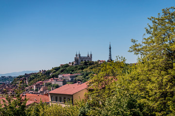 Obraz premium Panorama de Lyon et de la coline de Fourvière de la Croix-Rousse