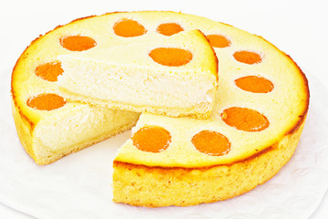 Cheesecake with Apricots