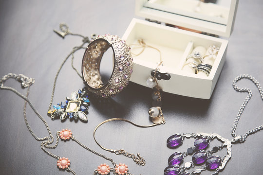 Necklaces, bracelet and Boxes