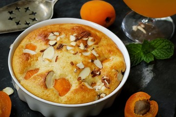 Apricot Pudding / apricot Clafoutis