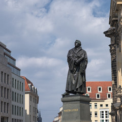 Fototapeta premium Statue des Martin Luther in Dresden 