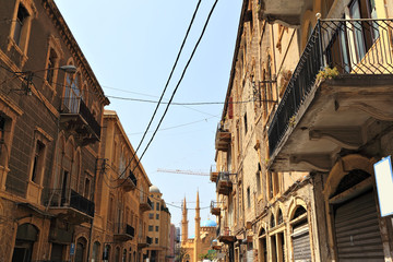 Fototapeta na wymiar Beirut -old architecture looking towards downtown
