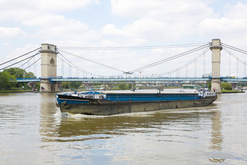 Péniche transport de marchandises