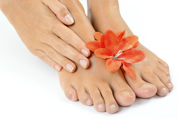 Frau bei Fußpflege, Pediküre und Wellness für Fuß und Füße 