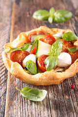 tomato and mozzarella tart