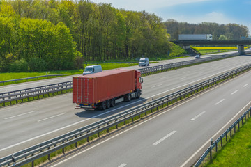LKW auf der Autobahn