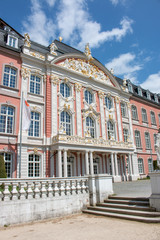 Fototapeta na wymiar Kurfürstliches Palais (Schloss) Trier Rheinland-Pfalz