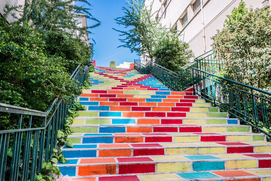 Les Escaliers color&eacute;es Rue Prunelle &agrave; la Croix-Rousse