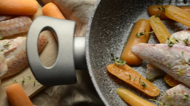 Mullidae Goatfishes Salmonetes ヒメジ科 Red mullets Meerbarben Barwenowate Triglia Chivos Triglie Trillas Zeebarbelen Salmonete Mullet Барабулевые Mullus surmuletus 鬚鯛科 Goatfish מוליתיים