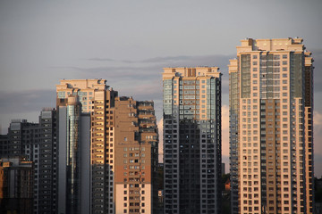 Obraz premium Constructing a new housing blocks in modern city scape