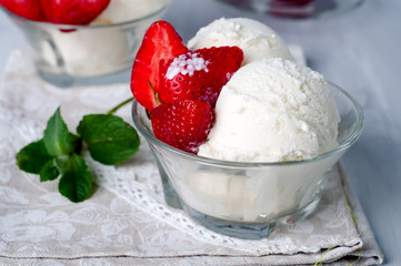 strawberry ice cream