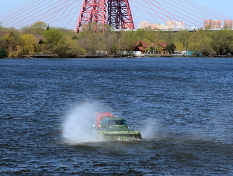 Amphibious boat "Slavir 636" on the river Moscow.