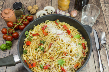 Paprika-Wallnuss-Pasta