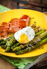 Delicious roasted green asparagus, poached egg and smoked salmon